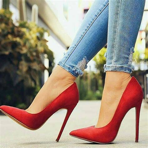 High Heels & Pumps